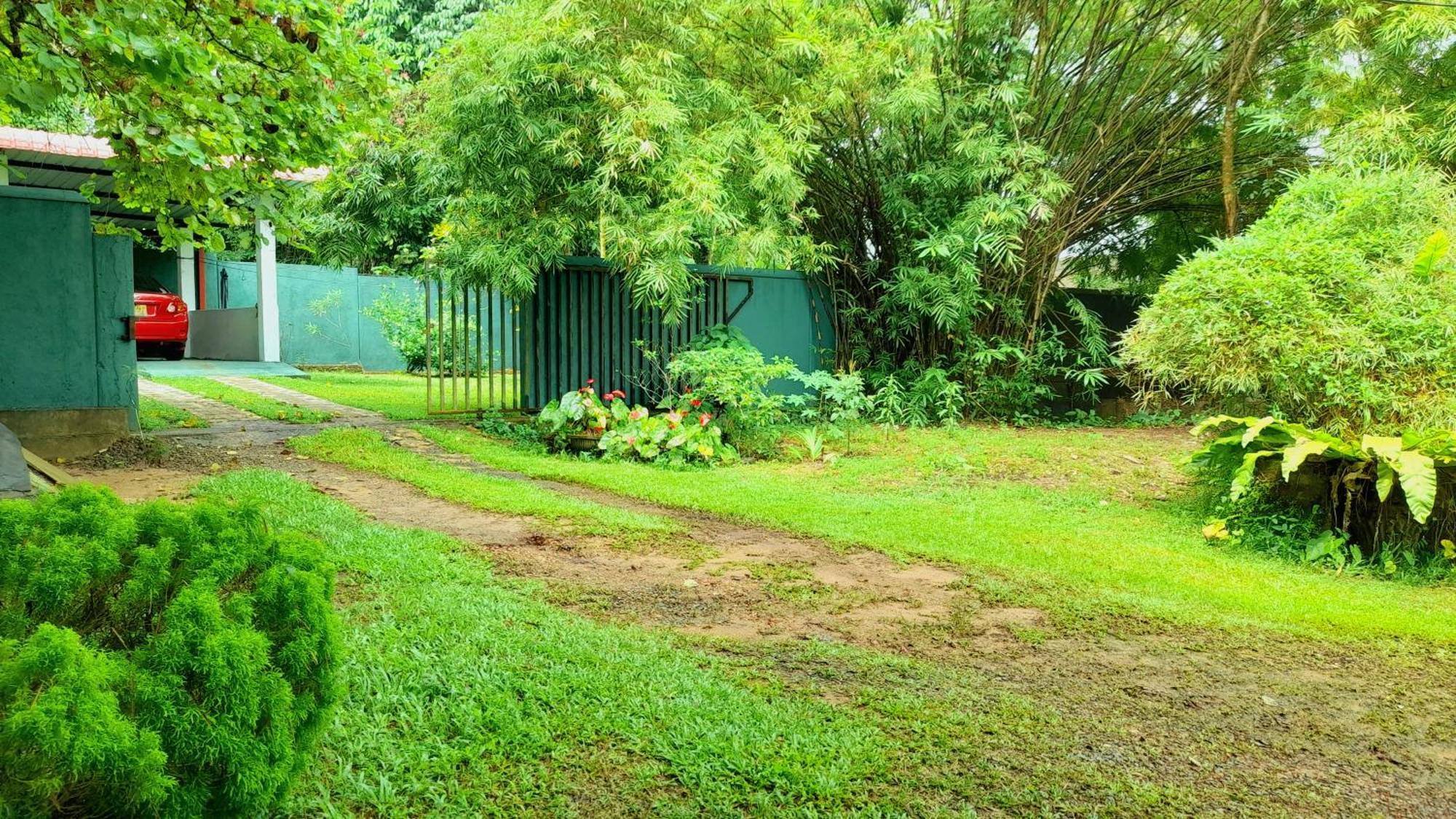 Madara Hotel Horana Extérieur photo